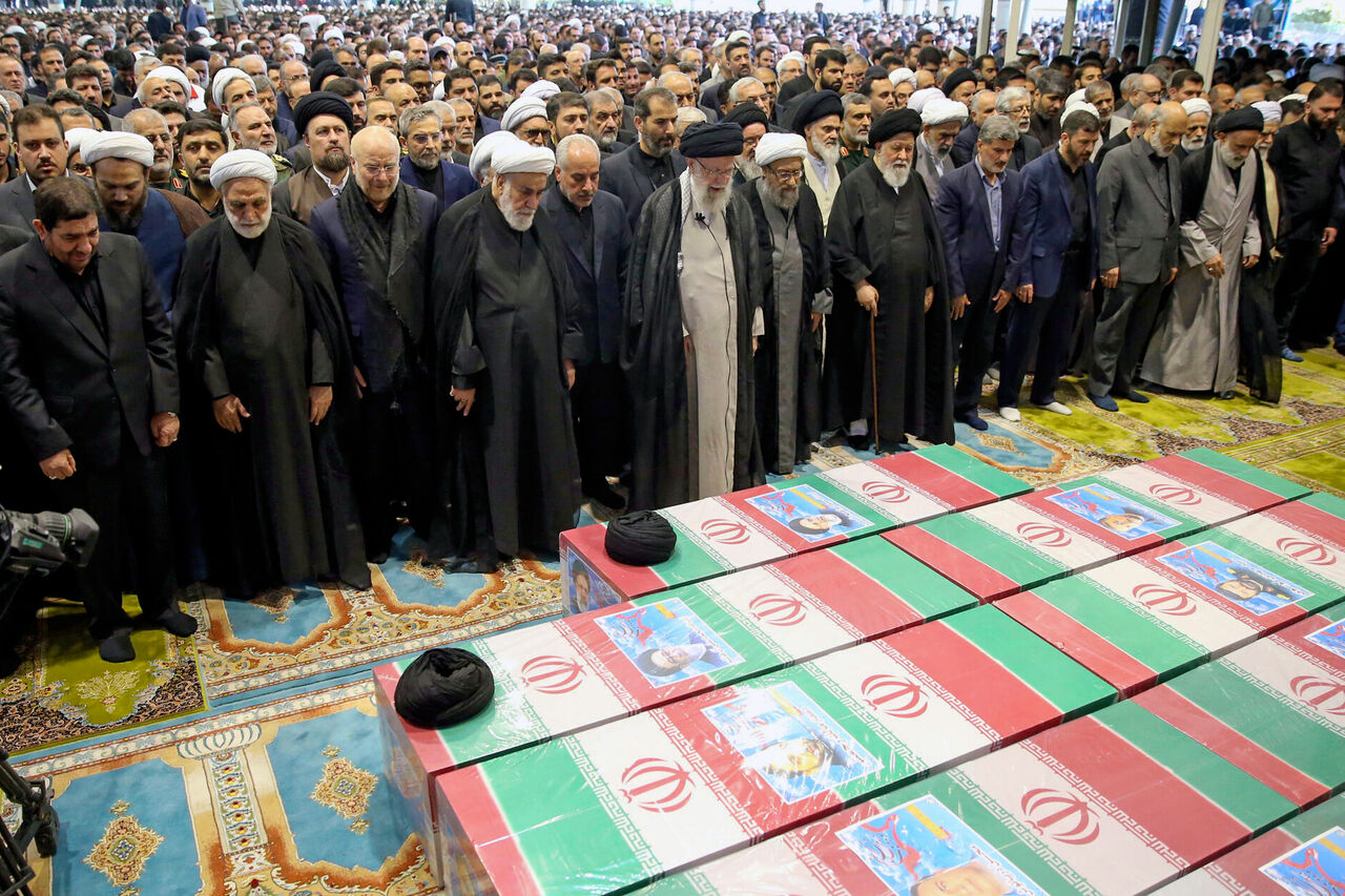 Reisi için Tahran'da cenaze töreni